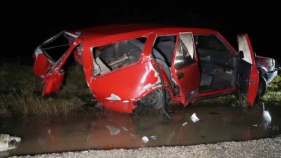 Feci kazada araç hurda yığınına döndü: 1 ölü, 1'i ağır 2 yaralı