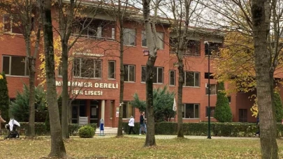 İkinci kattan düşen lise öğrencisi hayatını kaybetti