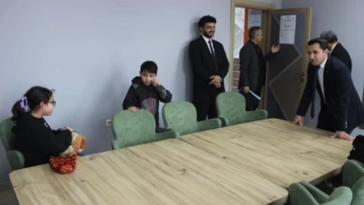 İlçe Halk Kütüphanesi'nde denetim ve incelemelerde bulundu