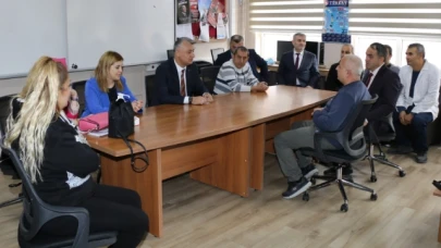 Katipoğlu, Cumhuriyet Ortaokulu'nu ziyaret etti