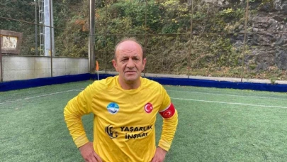Masterler Futbol oyuncusu sahada kalp krizi geçirerek hayatını kaybetti