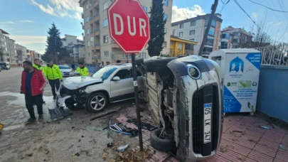 Merzifon’da Kaza: 2 Kişi Hafif Yaralandı