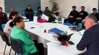 Özalp, öğretmenlerle bir araya geldi