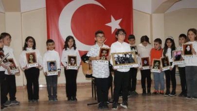 Taşova'da Öğretmenler Günü kutlandı