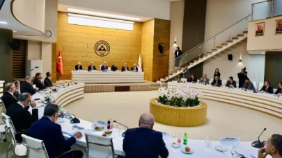 Turabi, AÜB Dönem Toplantısı'na katıldı
