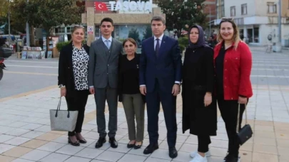Vali Önder Bakan'dan Taşova'nın örnek muhtarının mahallesine gezi