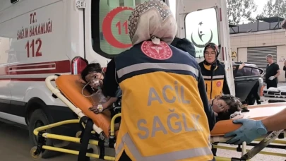 Yanan evden 2 çocuğu itfaiye ekipleri kurtardı