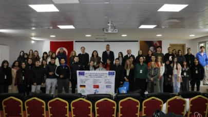 Yurt dışından gelen öğrenci ve öğretmenler Katipoğlu'nu ziyaret etti