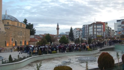 50 Umreci Dualarla Kutsal Topraklara Uçtu
