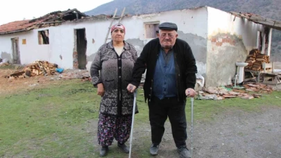 Amasya Valiliği: "Evleri yanan aile için AFAD Başkanlığı'ndan acil yardım ödeneği talep edildi"