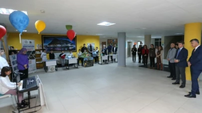 Bakan Amasya BİLSEM'İ ziyaret etti