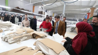 Bakan'dan Mirza Tekstil firmasına ziyaret