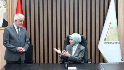 Bakan Göktaş: "Sosyal hizmetler ve belediyecilikte Isparta örnek bir şehir"