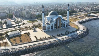 Bakan Kurum: "İskenderunlular özledikleri sahile kavuşacak"