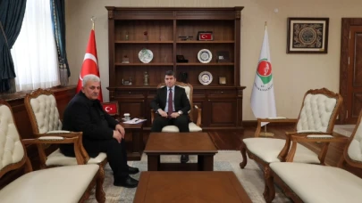 Bakan şehit ailelerini makamında ağırladı