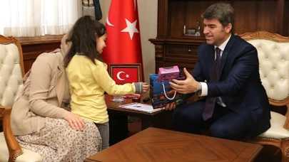 Bakan şehit ailelerini makamında ağırladı