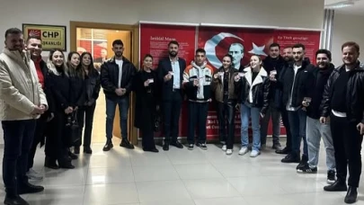 CHP Gençlik Kolları üye kazandırmaya devam ediyor