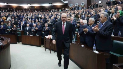 Cumhurbaşkanı Erdoğan: "Biz de Halep'te, Şam'da, Hama'da, Humus'ta, Dera'da, Münbiç'te özgür Suriye bayrağıyla ay yıldızlı bayrağımızı yan yana gördükçe şad oluyoruz"