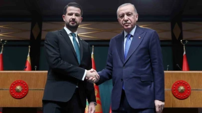 Cumhurbaşkanı Erdoğan: "Suriye'de aniden patlak veren gelişmeleri yakından takip ediyoruz"