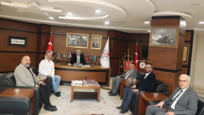 Rektör Turabi misafirlerini ağırladı