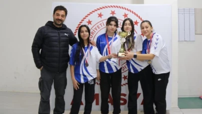 İmam Hatip Ortaokulu Dart Müsabakaları'nda 1'inci oldu