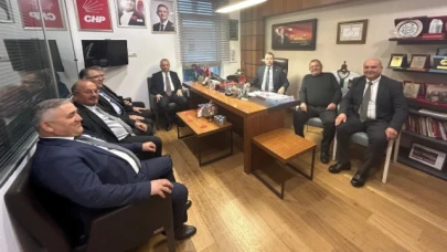 Karagöz Amasya Heyetini TBMM'deki çalışma ofisinde ağırladı