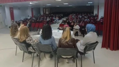 Merzifon Fen Lisesi'nde meslek tanıtımı ve kariyer günü etkinliği