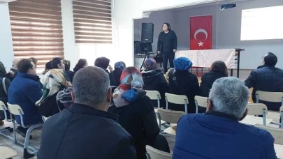 Okul Kantin ve Yemekhane Çalışanlarına Yönelik Hijyen Eğitimi Düzenlendi