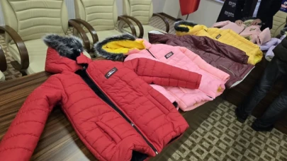 Suluova TSO’dan öğrencilere mont yardımı