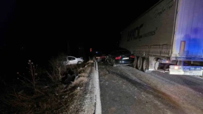 Tokat Belediye Başkanı Yazıcıoğlu'nun makam aracının da karıştığı kazada 7 kişi hafif şekilde yaralandı