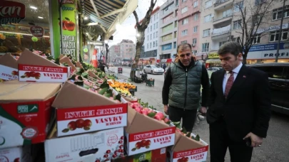 Vali Önder Bakan, esnaflarla bir araya geldi