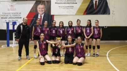 Voleybol Genç Kızlar Birinciliği Suluova'ya