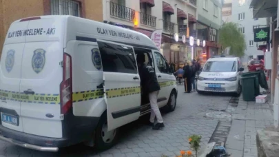Yalnız yaşadığı apart dairesinde ölü bulundu
