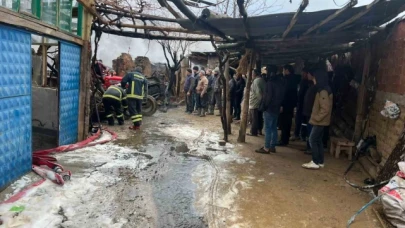 Yangında tarım aletleri ve ev kullanılamaz hale geldi