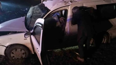 Yoğun sis kazaya neden oldu: 6 kişi yaralandı