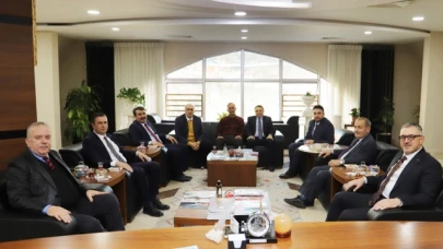 AK Parti Heyetinden Rektör Turabi'ye Ziyaret