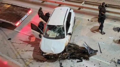Alkollü sürücünün kullandığı otomobil alt geçide düştü: 2 yaralı