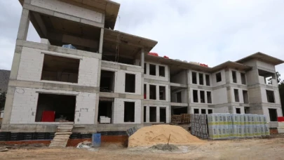 Bakan Halk Eğitim Merkezi inşaatında incelemelerde bulundu