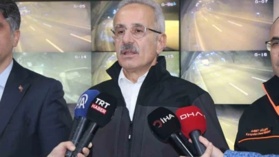 Bakan Uraloğlu Avrupa'da ilk kez uygulanacak projeyi açıkladı: İstanbul Havalimanı'nda 3 pistte aynı anda 3 uçak iniş-kalkış yapabilecek