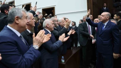 Cumhurbaşkanı Erdoğan: "Silahı aradan çıkaralım, terör duvarını yıkalım, 85 milyon olarak hep beraber birbirimize sıkıca sarılalım istiyoruz"