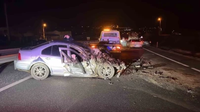 D100'de kamyona çarpışan otomobilin sürücüsü yaralandı
