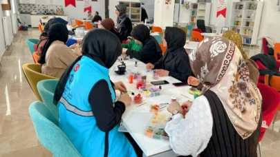Gençlik Merkezi’nde Mum Atölyesi Etkinliği