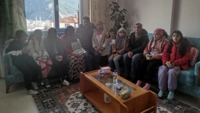 Gençlik Merkezi öğrencilerinden anlamlı ziyaret