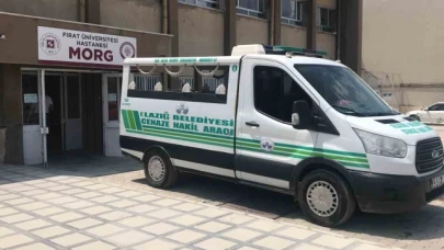 Güneş enerjisinden sızan suyu tamir etmek isteyen muhtar, çatıdan düşerek hayatını kaybetti