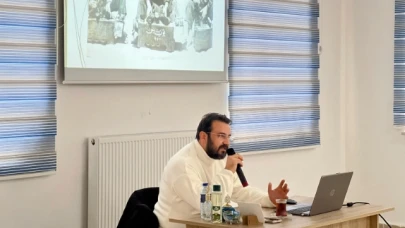 Osmanlı Türkçesi Eğitimi Düzenledi