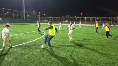 Suluova Belediyespor’da Baba-Oğul Maçı Coşkuyla Gerçekleşti
