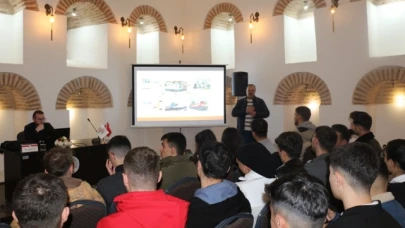 Türkiye'de Raylı Sistemlerin Önemi Konulu Seminer Düzenlendi