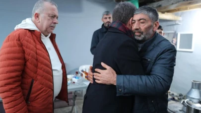 Vali Bakan'dan acılı ailelere taziye ziyareti