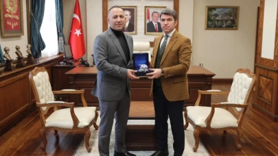 Vali Bakan, Misafirlerini Makamında Ağırladı