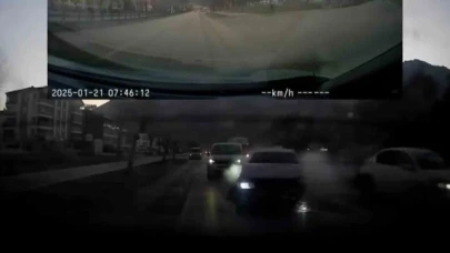 Yaya geçidindeki kaza araç kamerasında